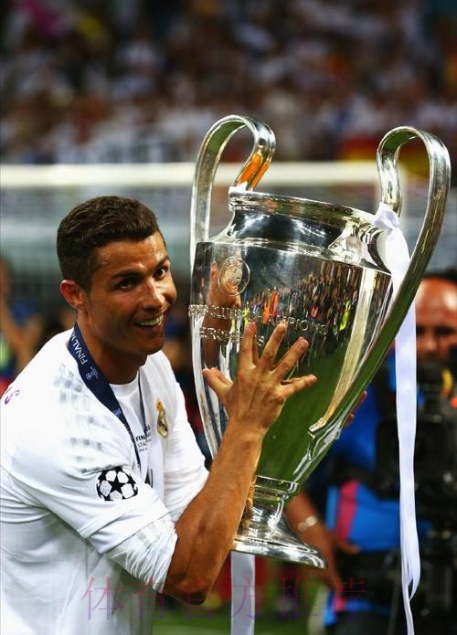 阿莱格里与皇马有过会面 他在等待皇马决定 阿莱格里与皇马有过会面 他在等待皇马决定